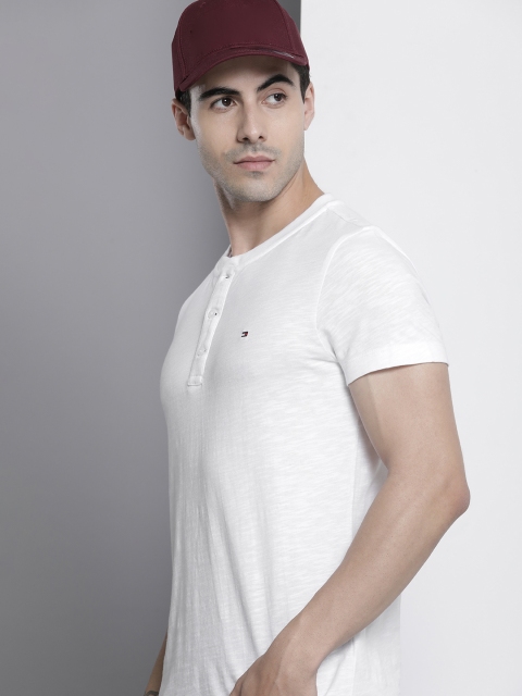 

Tommy Hilfiger Men White Solid Pure Organic Cotton Slim Fit T-shirt