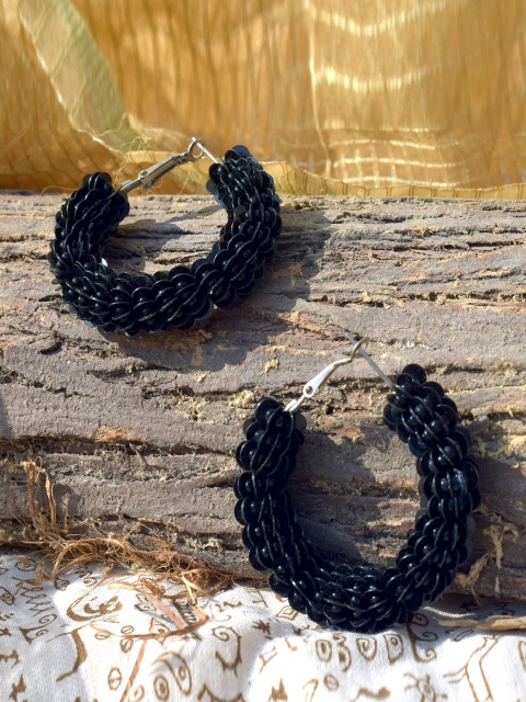 

Diwaah Black Circular Hoop Earrings