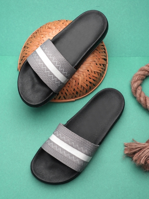 

Pampy Angel Men Grey & Black Zigzag Printed Water Resistant Rubber Sliders