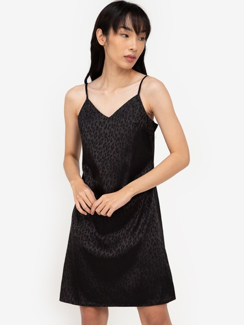 

ZALORA BASICS Black Nightdress