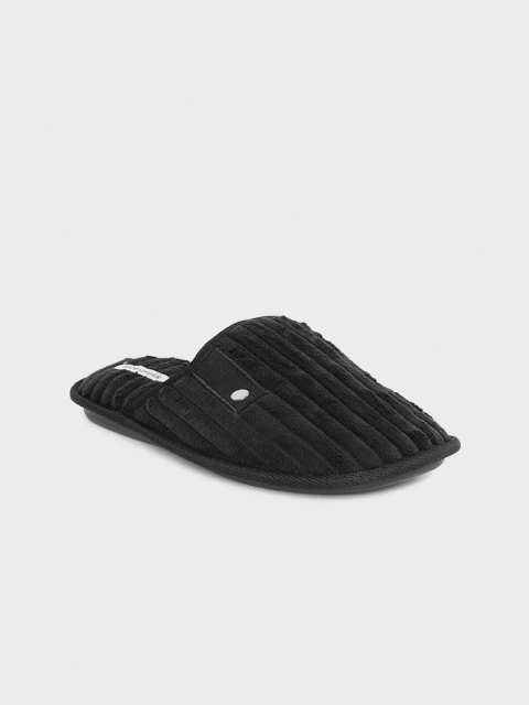 

shoexpress Men Black Rubber Room Slippers