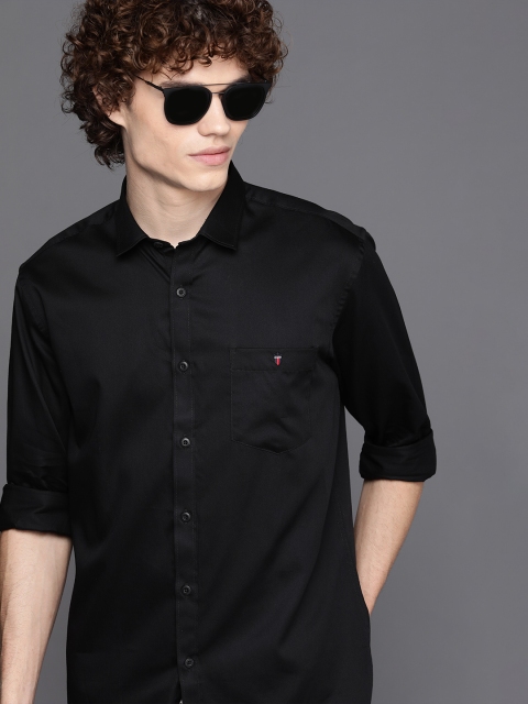 

Louis Philippe Jeans Men Black Solid Slim Fit Casual Shirt