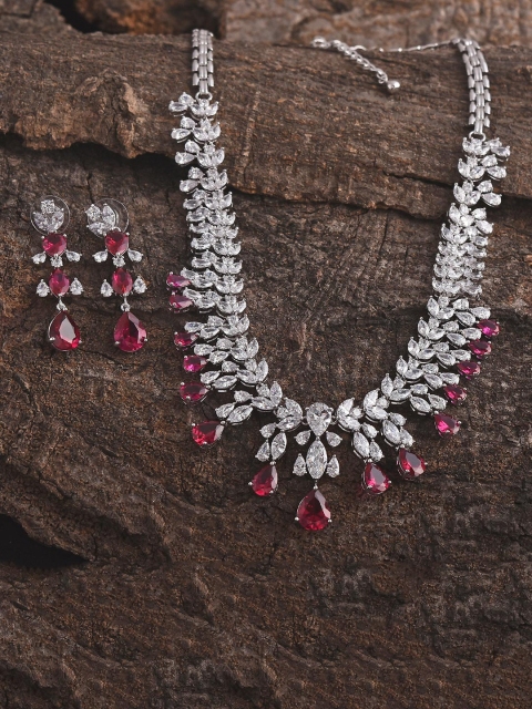 

Tistabene Red High End Green Colored Stone Designer Necklace Set