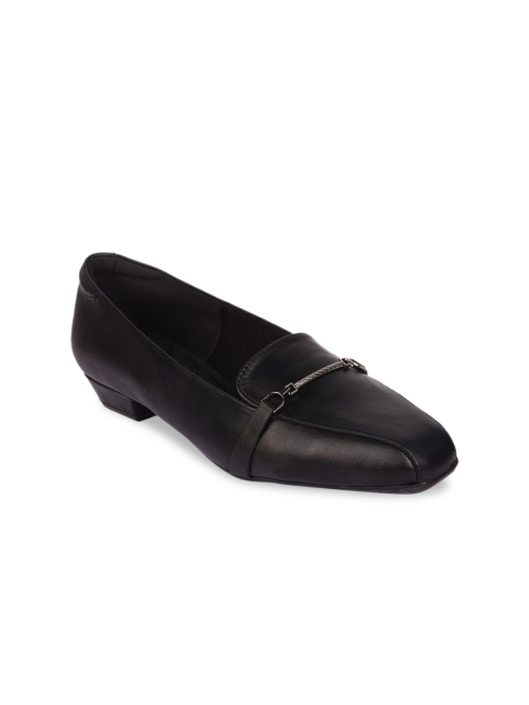 

Rocia Woman Black Classic Square Toe Pumps