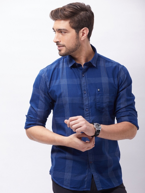 

Oxemberg Men Navy Blue Classic Slim Fit Checked Casual Shirt