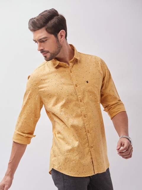 

Oxemberg Men Mustard Classic Slim Fit Printed Casual Shirt
