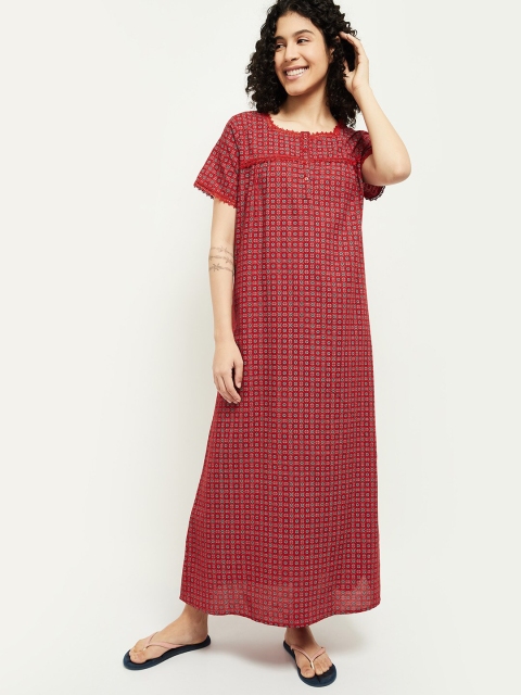 

max Women Red Printed Nightdress