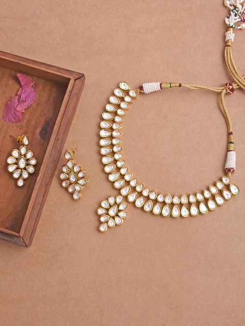 

Tistabene Women White Gold-Plated Traditional Kundan Studded Necklace & Earrings Set
