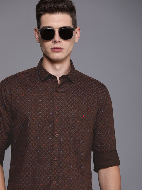 

Louis Philippe Sport Men Maroon Slim Fit Geometric Printed Casual Shirt