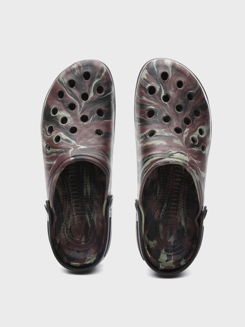 

Bewakoof Men Brown & Black Printed Rubber Clogs