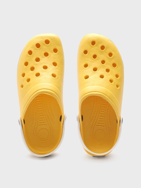 

Bewakoof Men Yellow & White Rubber Clogs