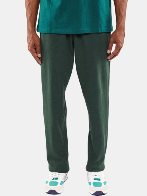 

BLUEAGE Men Green Solid Track Pants