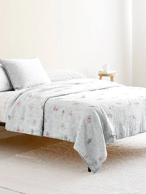 

THE BABY ATELIER White & Pink AC Room 350 GSM Double Bed Blanket