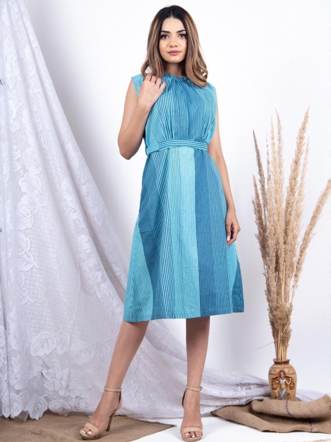 

Tistabene Blue Striped Dress
