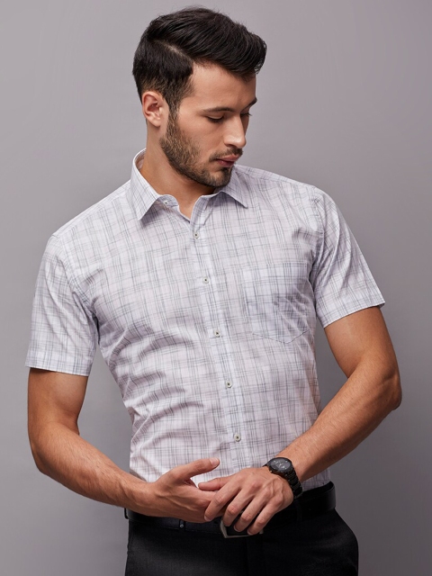 

Oxemberg Men Grey Classic Slim Fit Checked Formal Shirt