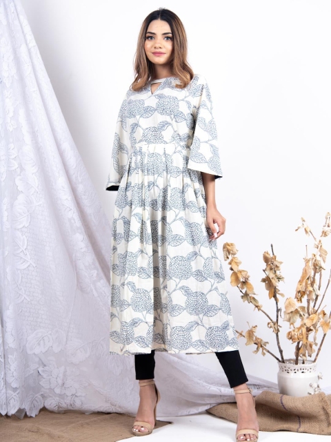 

Tistabene Women White & Blue Floral Printed Floral Anarkali Kurta