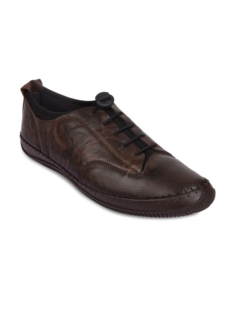 

Regal Men Brown Woven Design Leather Sneakers