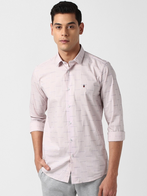 

Louis Philippe Sport Men Pink Slim Fit Checked Casual Shirt