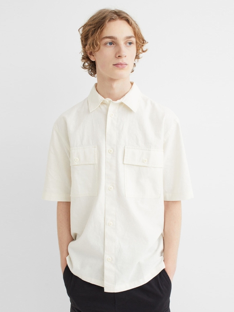 

H&M Men White Relaxed Fit Utility shirt