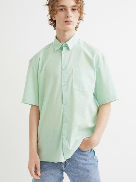 

H&M Men Green Relaxed Fit Short-Sleeved Shirt