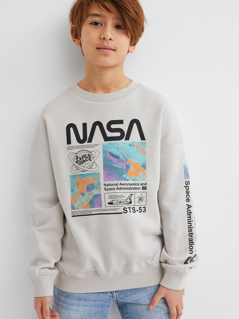 

H&M Boys Grey Oversized Printed Sweatshirt