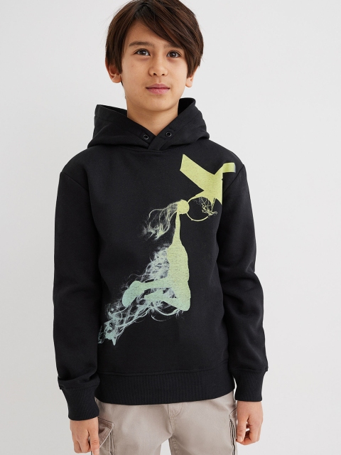 

H&M Boys Black Printed Hoodie