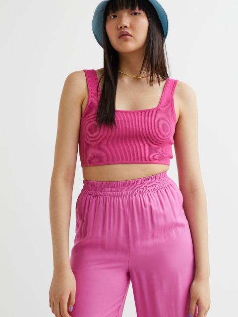 

H&M Pink Solid Crop Top