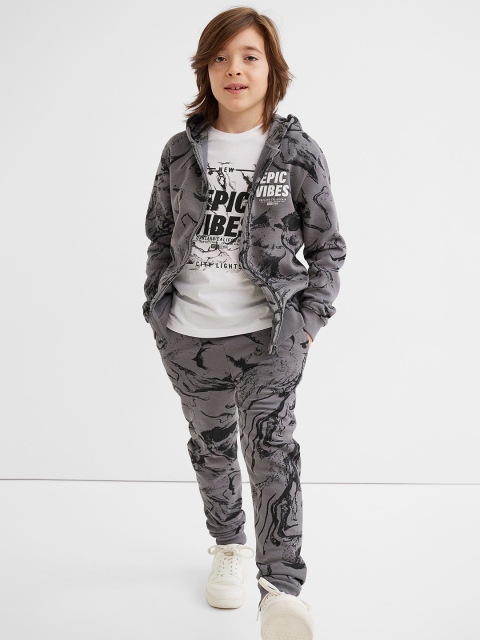 

H&M Boys Pack Of 3 Grey T-Shirt & Trousers Set