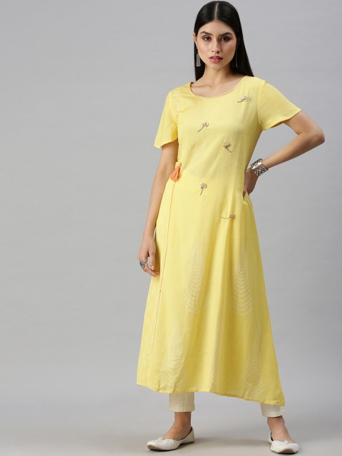 

SHOWOFF Women Yellow Embroidered Thread Work Kurta