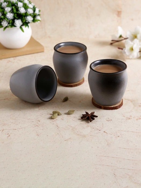 

Wonderchef Grey Textured Stoneware Matte Kulladhs Set of Cups and Mugs