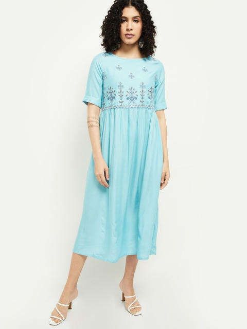 

max Blue Floral Midi Dress