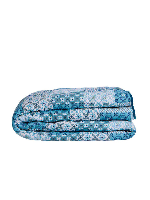 

Chumbak Blue & White Ethnic Motifs Printed Mild Winter 110 GSM Single Bed Comforter