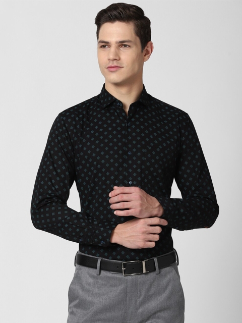 

Peter England Men Black Printed Regular Fit Formal Shirt