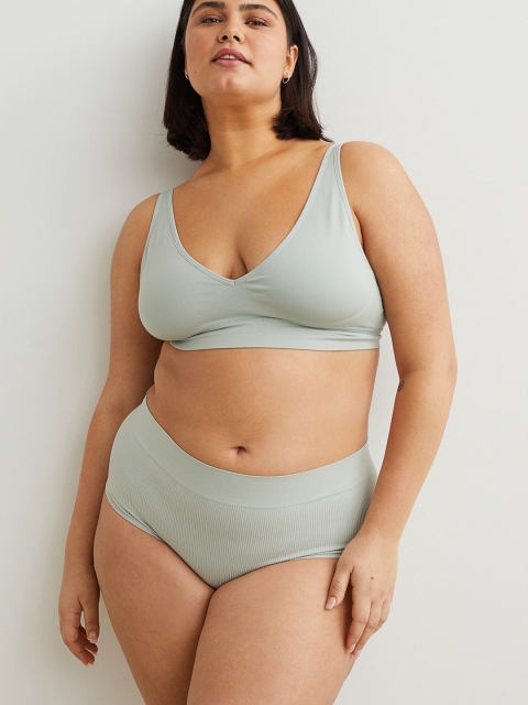 

H&M Green Solid Non Wired Medium Coverage Padded T-shirt Bra