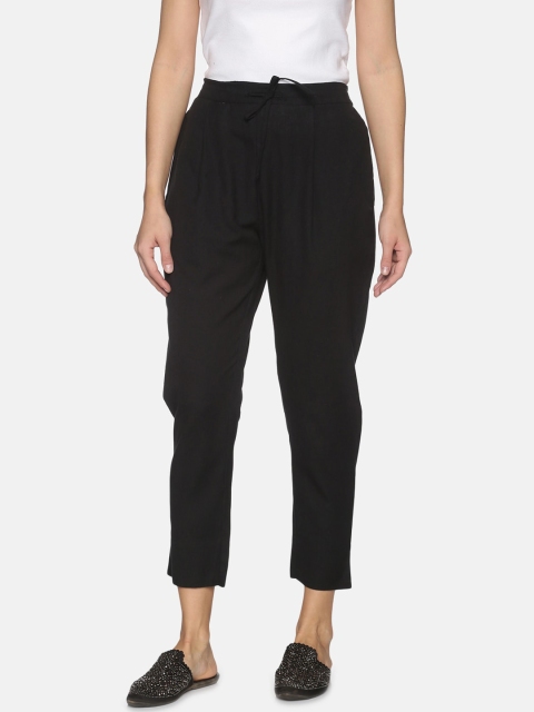 

Palakh Woman Black Relaxed Slim Fit Pleated Trousers