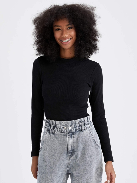 

DeFacto Women Black High Neck T-shirt