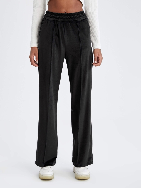 

DeFacto Women Black Solid Velvet Pleated Trousers