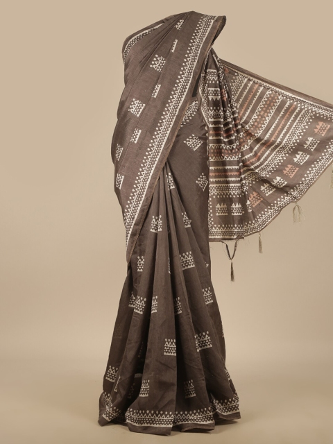 

Pothys Grey Geometric Printed Cotton Blend Saree