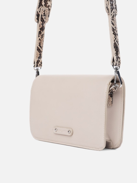 

Vero Moda Beige PU Structured Hobo Bag with Tasselled