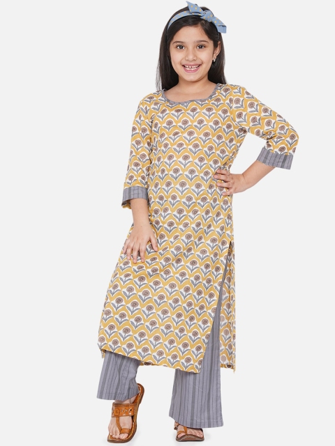 

titliyan Girls Yellow Floral Printed Pure Cotton Kurta with Palazzos