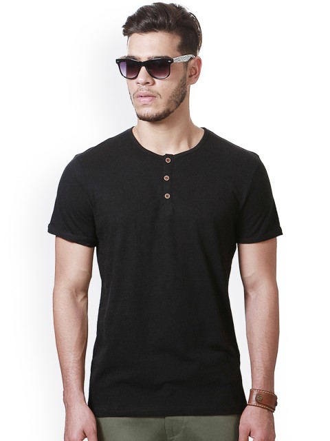 

People Men Black Solid Henley Neck T-Shirt