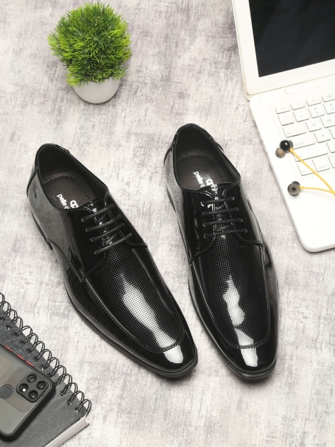 

pelle albero Men Black Textured Formal Derbys