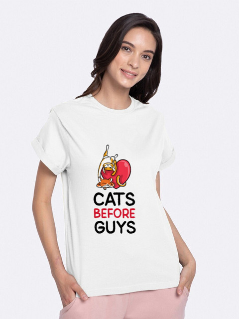 

Dipsha Women White & Red Graphic Printed T-shirt