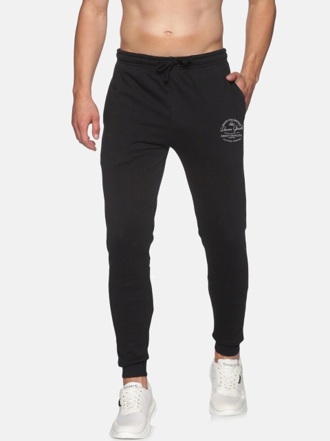 

MASH UNLIMITED Men Black Solid Joggers