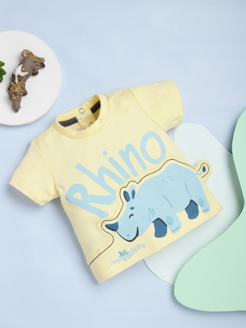 

Chicco Infant Boys Yellow & Blue Printed Pure Cotton T-shirt