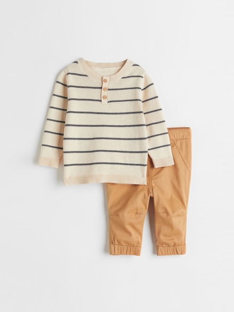 

H&M Boys Pack Of 2 White & Beige Cotton Jumper With Trousers