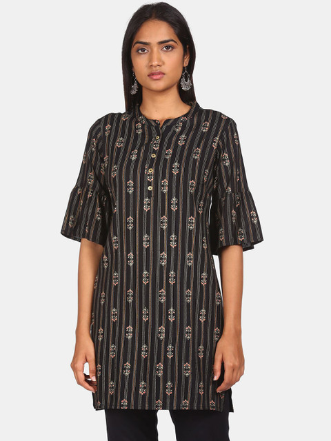 

Karigari Women Black Floral Printed Flared Sleeves Kurti