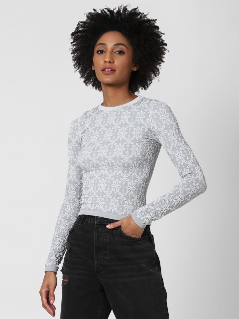 

FOREVER 21 Grey Floral Fitted Knit Top