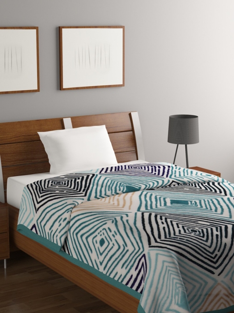 

Raymond Home Blue & White Geometric Mild Winter 450 GSM Single Bed Blanket