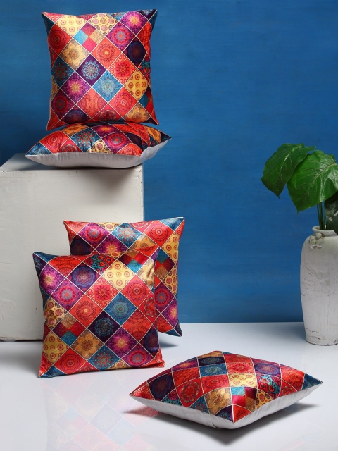 

DREAM WEAVERZ Multicoloured Set of 5 Geometric Velvet Square Cushion Covers, Multi